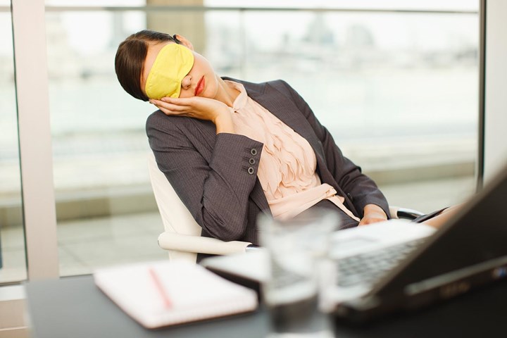 5 Tips To Improve Your Sleep And Work Performance